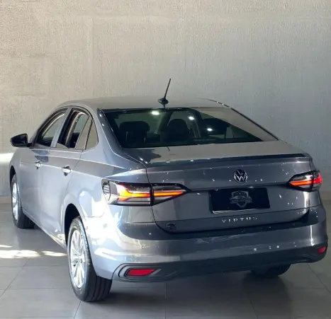 VOLKSWAGEN Virtus 1.0 4P 170 TSI AUTOM�TICO, Foto 2