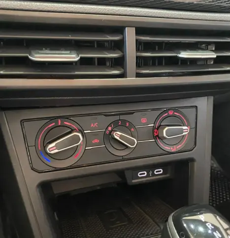 VOLKSWAGEN Virtus 1.0 4P 170 TSI AUTOM�TICO, Foto 9