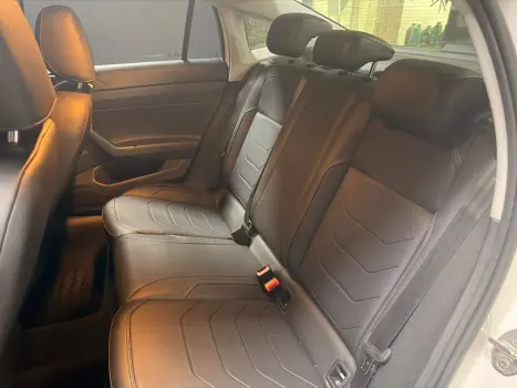 VOLKSWAGEN Virtus 1.0 4P 200 TSI FLEX COMFORTLINE AUTOM�TICO, Foto 12