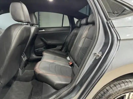 VOLKSWAGEN Virtus 1.0 4P 200 TSI FLEX HIGHLINE AUTOMÁTICO, Foto 6