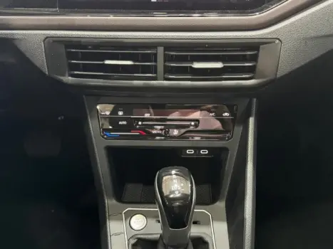 VOLKSWAGEN Virtus 1.0 4P 200 TSI FLEX HIGHLINE AUTOMÁTICO, Foto 16