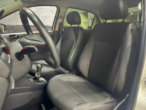 VOLKSWAGEN Voyage 1.0 4P FLEX, Foto 10