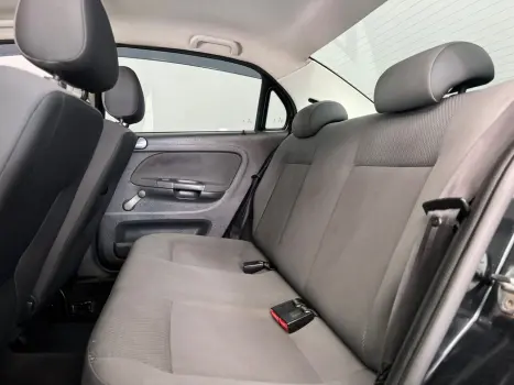 VOLKSWAGEN Voyage 1.0 4P FLEX, Foto 9