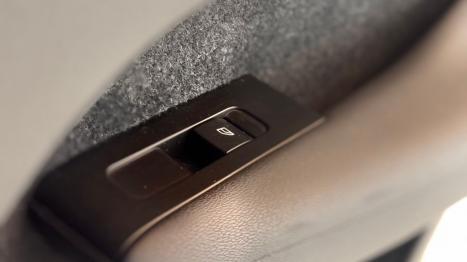 VOLVO XC40 1.5 16V 4P T5 RECHARGE H�BRIDO INSCRIPTION GEARTRONIC AUTOM�TICO, Foto 16