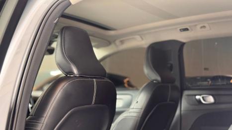 VOLVO XC40 1.5 16V 4P T5 RECHARGE H�BRIDO INSCRIPTION GEARTRONIC AUTOM�TICO, Foto 18