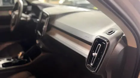 VOLVO XC40 1.5 16V 4P T5 RECHARGE H�BRIDO INSCRIPTION GEARTRONIC AUTOM�TICO, Foto 19