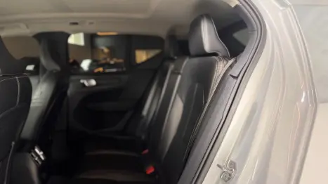 VOLVO XC40 1.5 16V 4P T5 RECHARGE H�BRIDO INSCRIPTION GEARTRONIC AUTOM�TICO, Foto 20