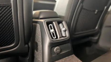 VOLVO XC40 1.5 16V 4P T5 RECHARGE H�BRIDO INSCRIPTION GEARTRONIC AUTOM�TICO, Foto 22
