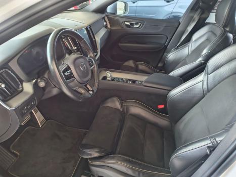 VOLVO XC60 2.0 16V 4P T8 HYBRID R-DESIGN AWD GEARTRONIC AUTOMÁTICO, Foto 19