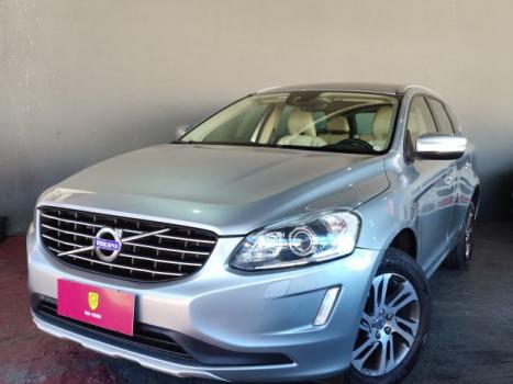VOLVO XC60 2.0 4P COMFORT T5 TURBO AUTOM�TICO, Foto 2