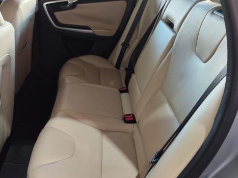 VOLVO XC60 2.0 4P COMFORT T5 TURBO AUTOM�TICO, Foto 9