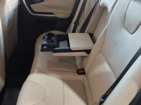 VOLVO XC60 2.0 4P COMFORT T5 TURBO AUTOM�TICO, Foto 13