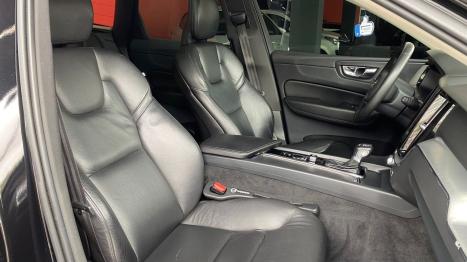 VOLVO XC60 2.0 4P D5 MOMENTUM DIESEL AWD GEARTRONIC, Foto 7