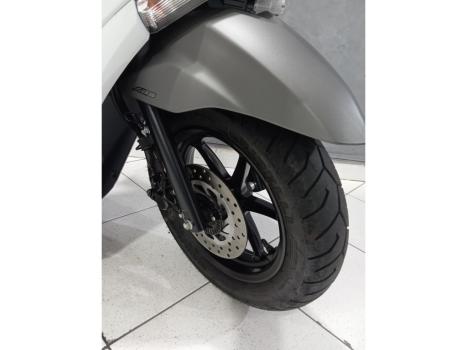 YAMAHA Fluo 125 ABS, Foto 3