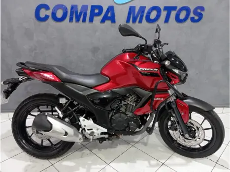 YAMAHA FZ 15 Fazer ABS, Foto 1