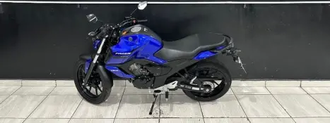 YAMAHA FZ 15 Fazer ABS, Foto 5