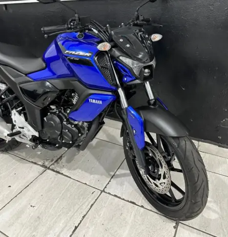 YAMAHA FZ 15 Fazer ABS, Foto 8