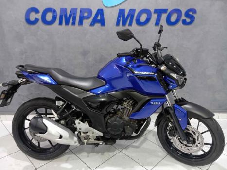 YAMAHA FZ 15 Fazer ABS, Foto 5