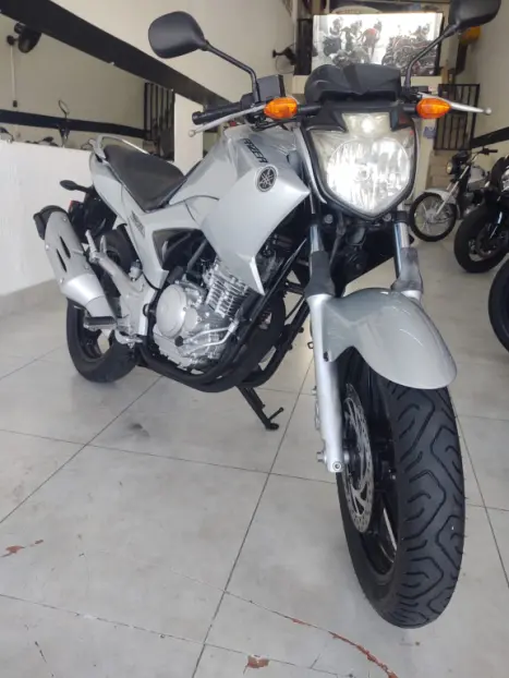 YAMAHA FZ 25 250 Fazer Flex , Foto 2
