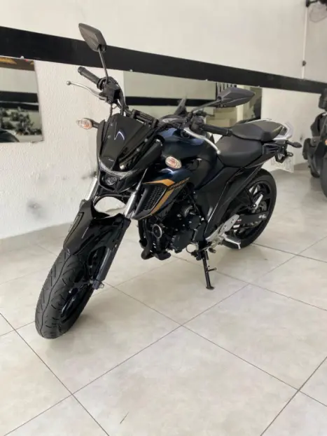 YAMAHA FZ 25 250 Fazer Flex , Foto 1