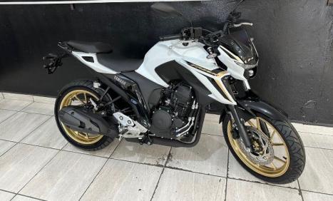 YAMAHA FZ 25 250 Fazer Flex , Foto 3