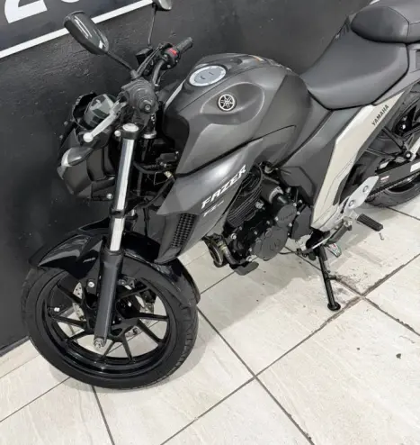 YAMAHA FZ 25 250 Fazer Flex , Foto 10