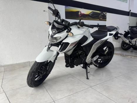 YAMAHA FZ 25 250 Fazer Flex , Foto 1
