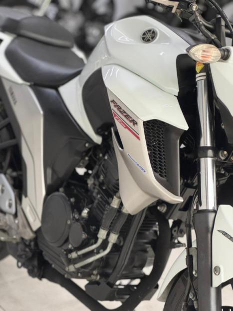 YAMAHA FZ 25 250 Fazer Flex , Foto 14