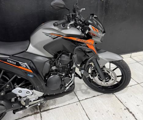 YAMAHA FZ 25 250 Fazer Flex , Foto 5