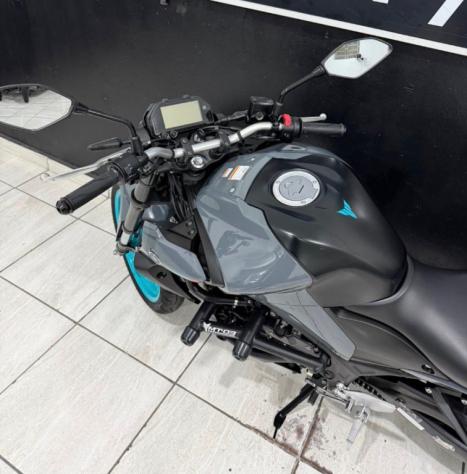 YAMAHA MT-03 300 , Foto 7