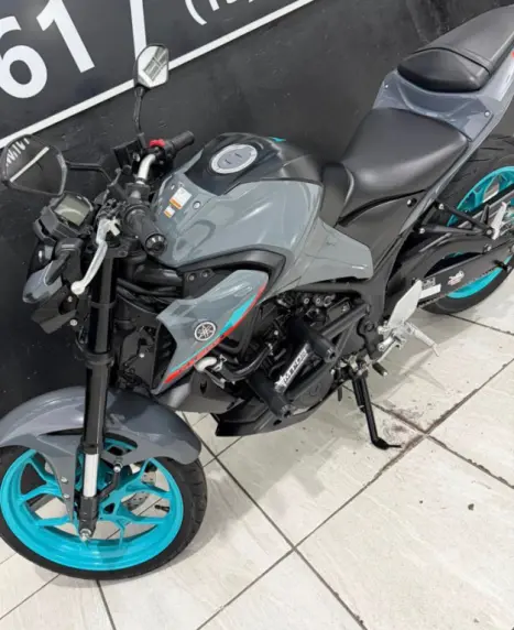YAMAHA MT-03 300 , Foto 9