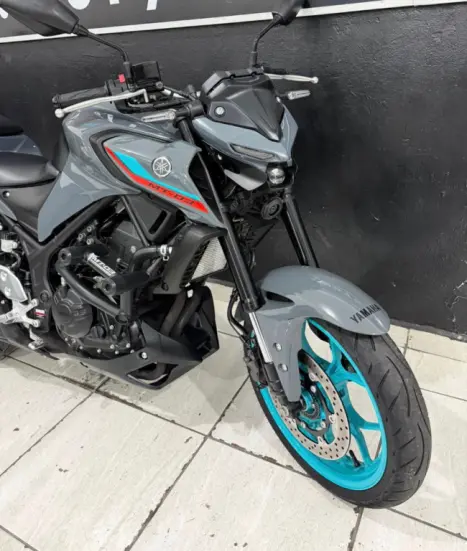 YAMAHA MT-03 300 , Foto 12