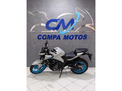 YAMAHA MT-03 300 ABS, Foto 4