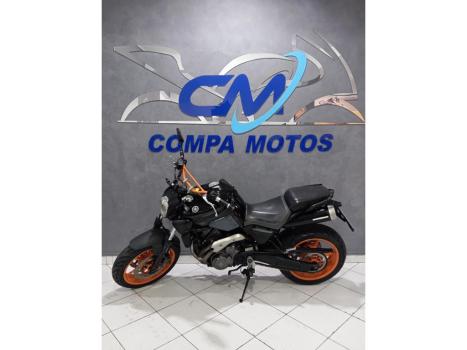 YAMAHA MT-03 300 ABS, Foto 4