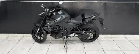 YAMAHA MT-03 300 ABS, Foto 5