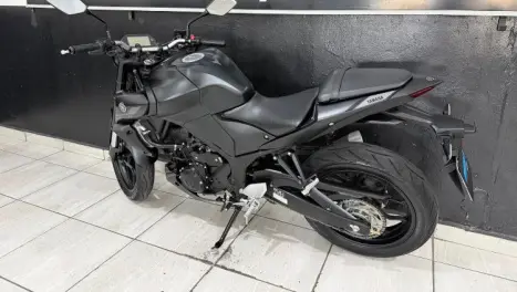 YAMAHA MT-03 300 ABS, Foto 11