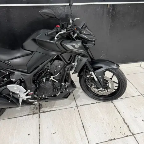 YAMAHA MT-03 300 ABS, Foto 12