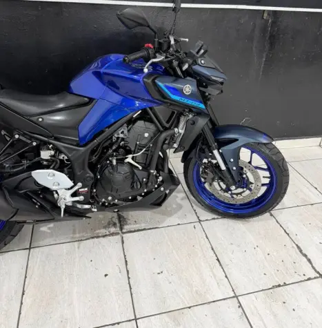 YAMAHA MT-03 300 ABS, Foto 1