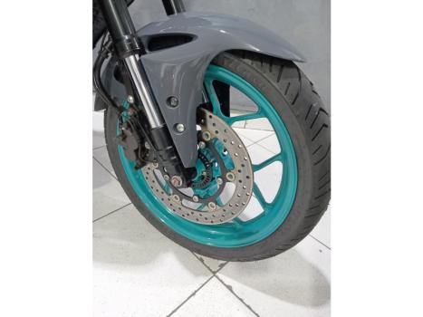 YAMAHA MT-03 300 ABS, Foto 4