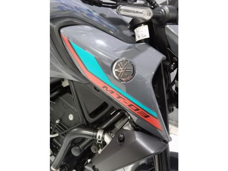 YAMAHA MT-03 300 ABS, Foto 7