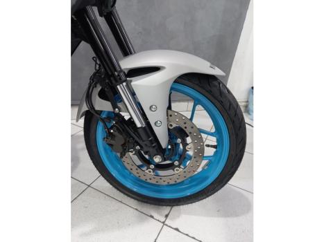 YAMAHA MT-03 300 ABS, Foto 6
