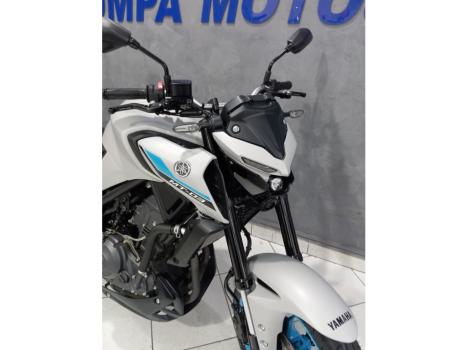 YAMAHA MT-03 300 ABS, Foto 7