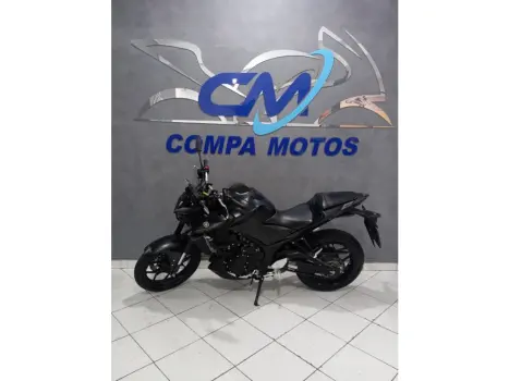 YAMAHA MT-03 300 ABS, Foto 2