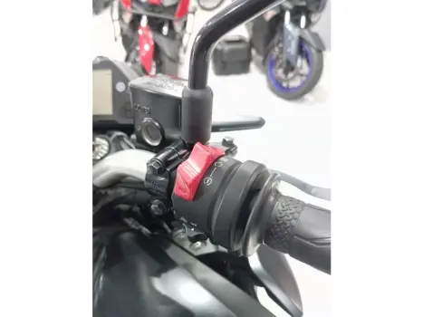 YAMAHA MT-03 300 ABS, Foto 6
