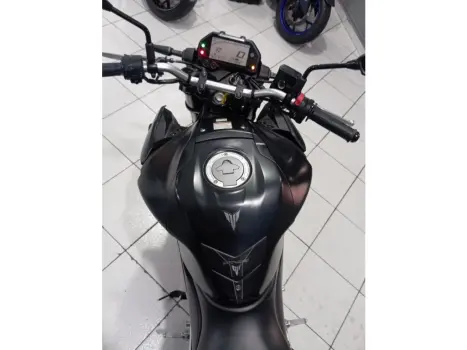 YAMAHA MT-03 300 ABS, Foto 8