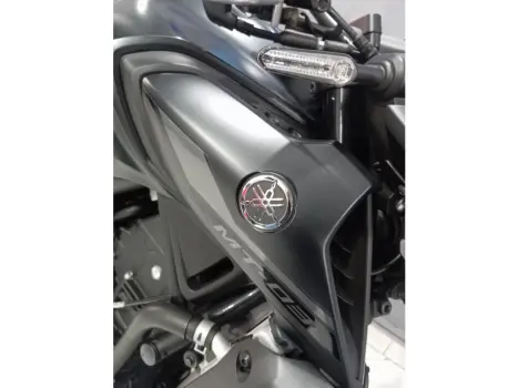 YAMAHA MT-03 300 ABS, Foto 13