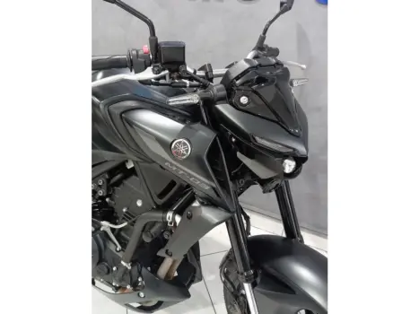 YAMAHA MT-03 300 ABS, Foto 14