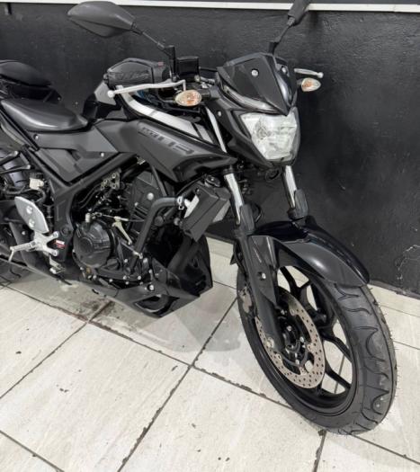 YAMAHA MT-03 300 ABS, Foto 3
