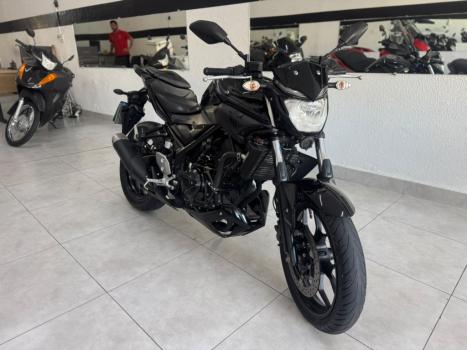 YAMAHA MT-03 300 ABS, Foto 4