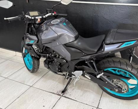 YAMAHA MT-03 300 ABS, Foto 8